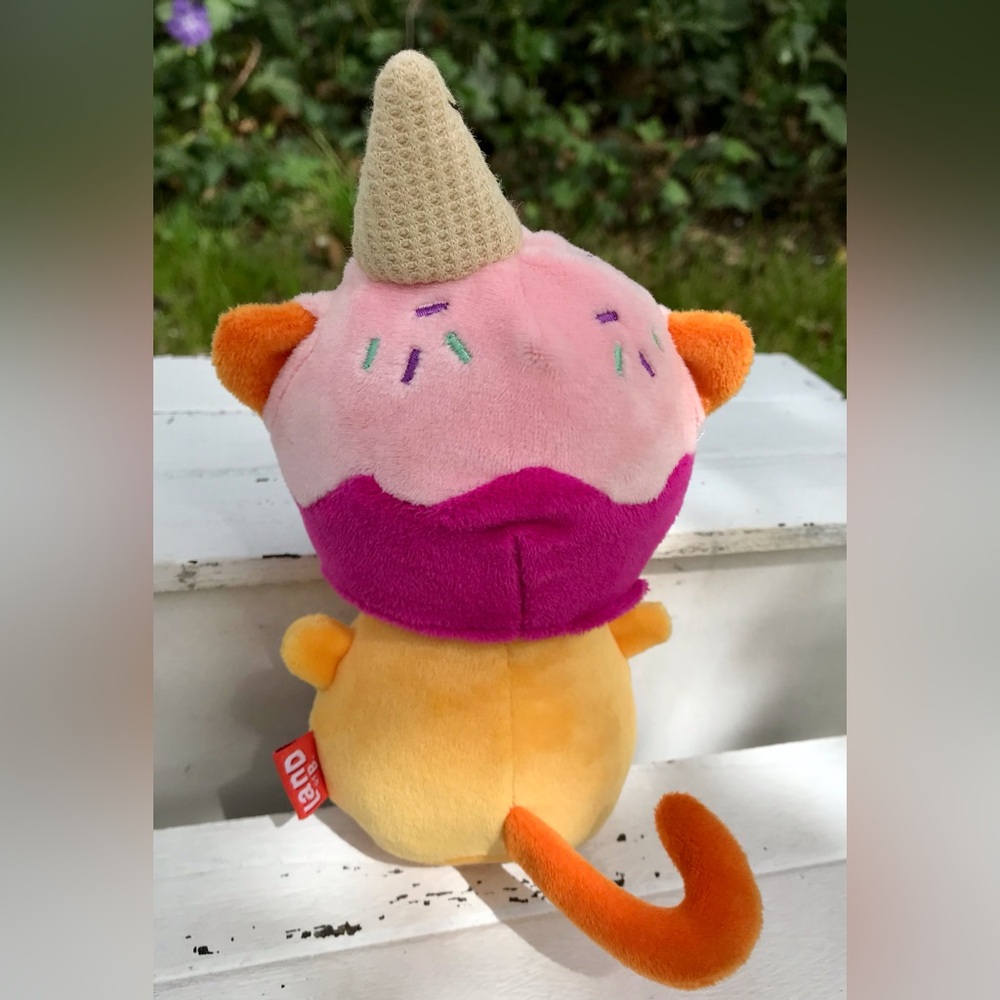 LAND OF B Scented Dress Up Cat Small Plush Stuffed Toy Removable Ice Cream Hat - Picture 6 of 9